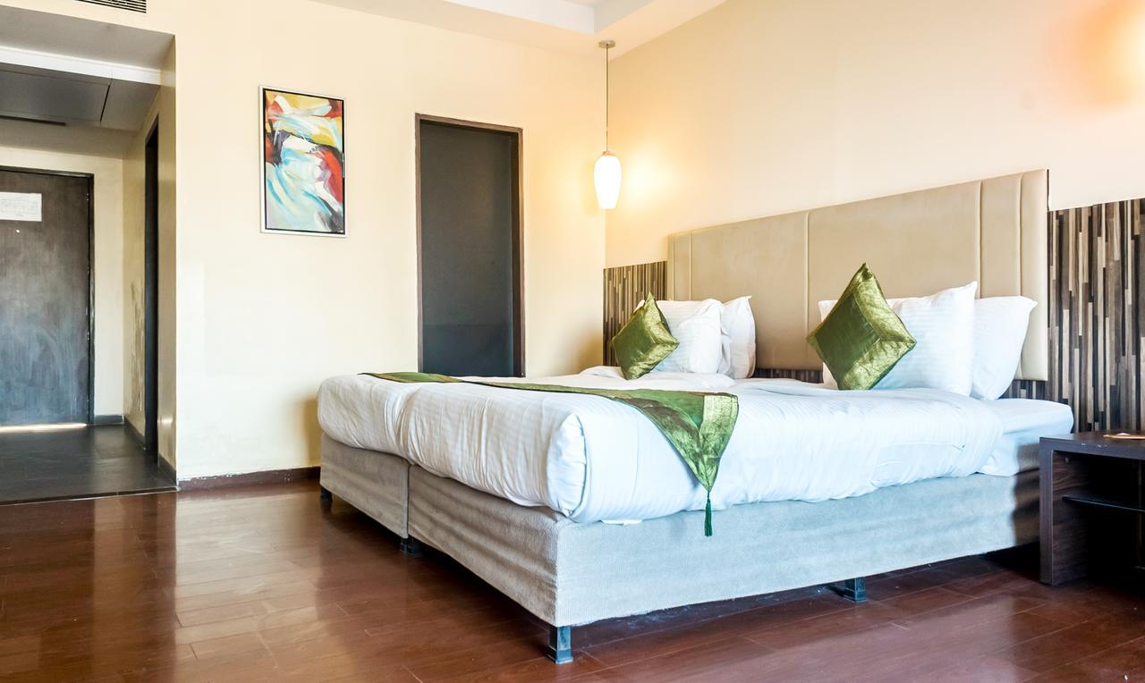 Mapple Adhwryou Hotel
