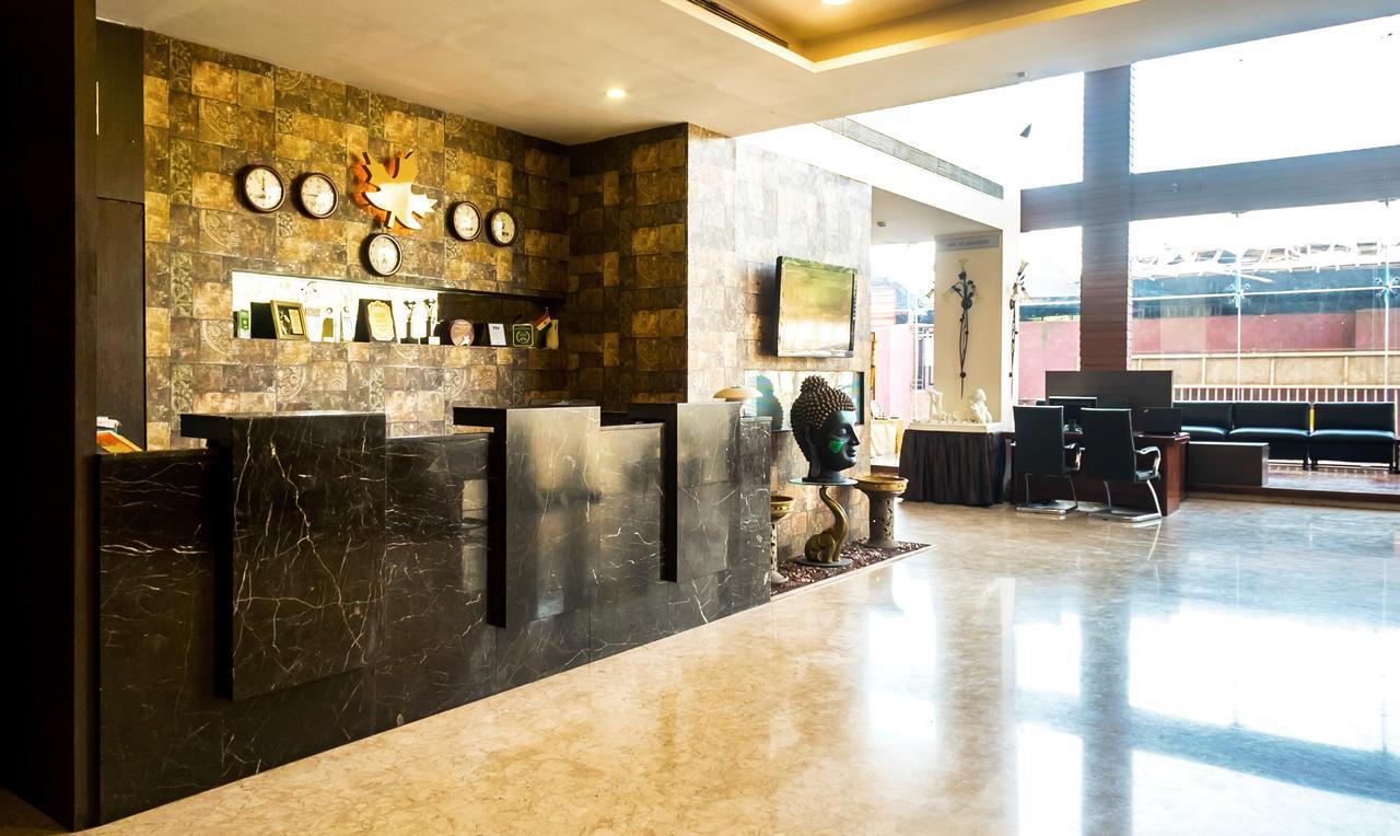 Mapple Adhwryou Hotel